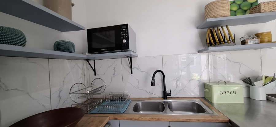 To Let 2 Bedroom Property for Rent in Tokai Western Cape